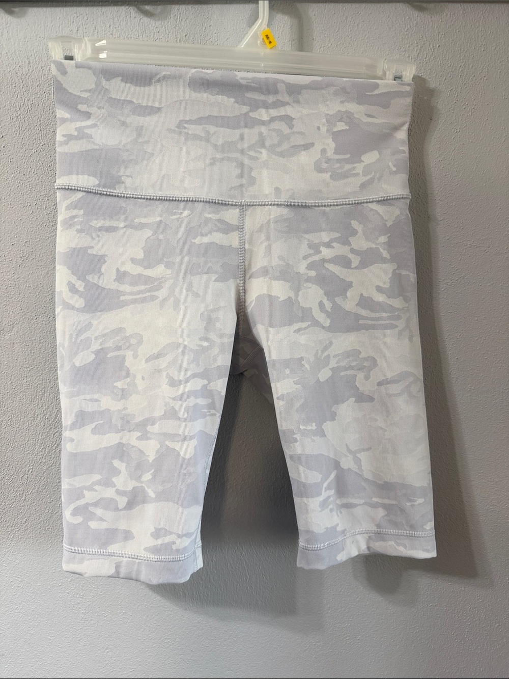 lululemon athletica Women’s White & Light Gray Camo Bike Shorts